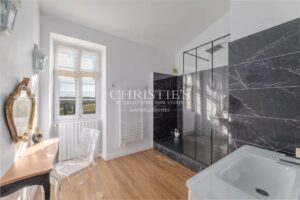 À moins d'une 1h de Bordeaux, Château du XVIII ème siècle