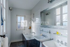 Bordeaux center: Duplex apartment / elevator / 4 bedrooms