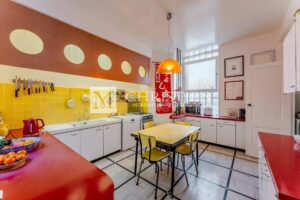 Bordeaux center: Duplex apartment / elevator / 4 bedrooms