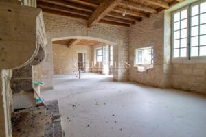 Noble Domaine Aristocratique avec Cottage de Gardien et Granges, niché au sein d'un parc exquis