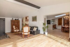 Cenac - Magnifique propriété rénovée du 18ème