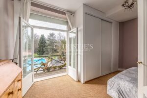 Cenac - Magnifique propriété rénovée du 18ème