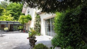 Cenac - Magnifique propriété rénovée du 18ème