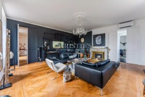 Majestueux Château du XIXᵉ siècle aux Portes de Bordeaux