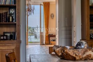 Majestueux Château du XIXᵉ siècle aux Portes de Bordeaux