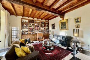 Exclusif : Élégant manoir du XVIIIe siècle avec jardin d’exception à 5 minutes de Saintes