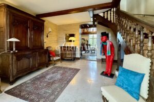 Exclusif : Élégant manoir du XVIIIe siècle avec jardin d’exception à 5 minutes de Saintes