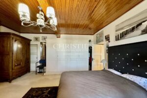 Exclusif : Élégant manoir du XVIIIe siècle avec jardin d’exception à 5 minutes de Saintes