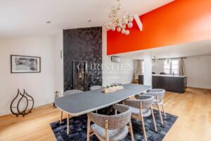 Bordeaux / Large flat in the heart of the historic centre