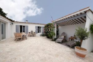 villa maison mer ile de ré saint-martin-de-ré piscine plage jardin garage calme lumineux