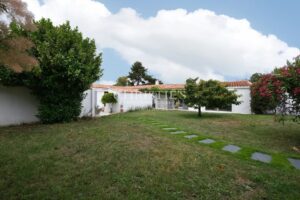 villa maison mer ile de ré saint-martin-de-ré piscine plage jardin garage calme lumineux