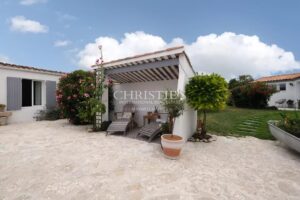 villa maison mer ile de ré saint-martin-de-ré piscine plage jardin garage calme lumineux