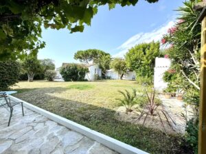 Propriété à Saint-Martin-de-Ré avec annexe et terrain constructible