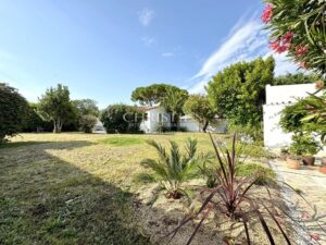 Propriété à Saint-Martin-de-Ré avec annexe et terrain constructible