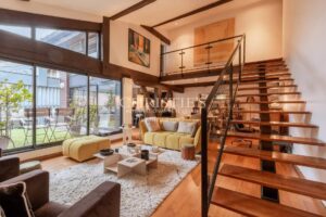 Jardin Public - Duplex rue d'Aviau de 123m² avec terrasse et garage