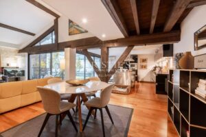 Jardin Public - Duplex rue d'Aviau de 123m² avec terrasse et garage