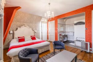 Château hôtelier et touristique à 40 min de Bordeaux.