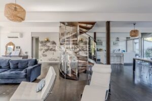 Parc Bordelais - Spacieuse maison familiale de 255m² avec garage et piscine