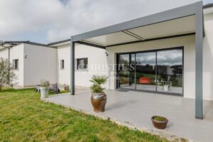 A contemporary retreat with a breathtaking view