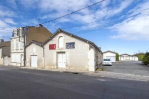 COGNAC - Prestigieuse maison de négoce avec vignoble