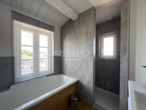 Luxury 2016 property with old-world charm, La Flotte