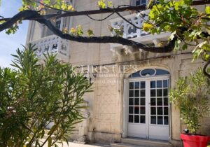 Magnificent Art Nouveau villa in the center of Angoulême.