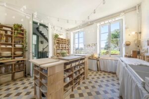 Un château baigné de lumière dans un écrin naturel d’exception – aux portes d’Angoulême