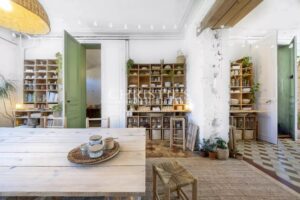 Un château baigné de lumière dans un écrin naturel d’exception – aux portes d’Angoulême