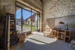 Un château baigné de lumière dans un écrin naturel d’exception – aux portes d’Angoulême