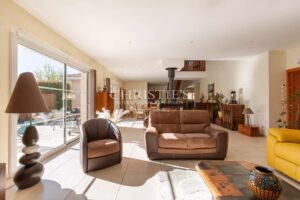 Belle Maison Familiale avec Piscine construite en 2012