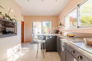 Belle Maison Familiale avec Piscine construite en 2012