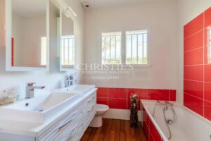 Belle Maison Familiale avec Piscine construite en 2012