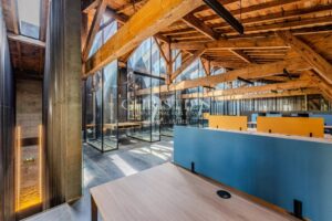 BORDEAUX SAINT-MICHEL - ANCIEN HANGAR RÉNOVÉ PAR ARCHITECTE