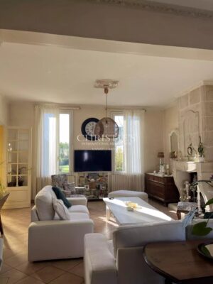 Charmante maison de maître au style girondine, proche de Libourne