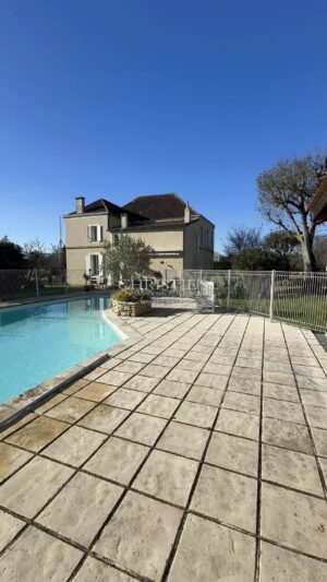 Charmante maison de maître au style girondine, proche de Libourne