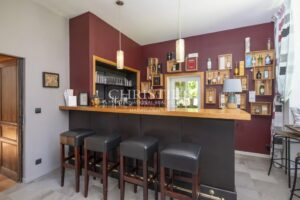 Elégante Maison de Maître de 12 pièces, 7 suites, cachet historique et prestations de luxe