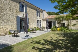 Elégante Maison de Maître de 12 pièces, 7 suites, cachet historique et prestations de luxe