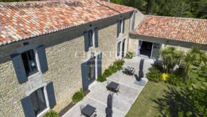 Elégante Maison de Maître de 12 pièces, 7 suites, cachet historique et prestations de luxe