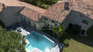 Elégante Maison de Maître de 12 pièces, 7 suites, cachet historique et prestations de luxe