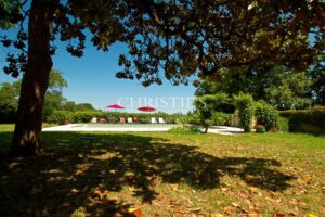 18-hectare estate with dominant views, maison de maitre and gites - great potential !