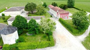 28 ha wine estate in excellent condition with attractive buildings