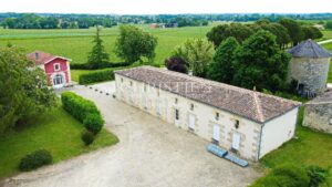 28 ha wine estate in excellent condition with attractive buildings