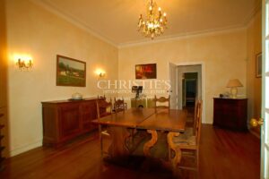 28 ha wine estate in excellent condition with attractive buildings