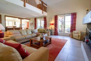 Périgourdine country GOLF property nestled within a PRESTIGIOUS GOLFING ESTATE