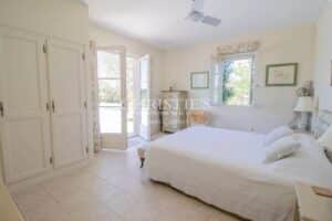 Périgourdine country GOLF property nestled within a PRESTIGIOUS GOLFING ESTATE