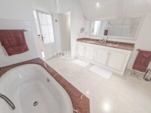 Périgourdine country GOLF property nestled within a PRESTIGIOUS GOLFING ESTATE