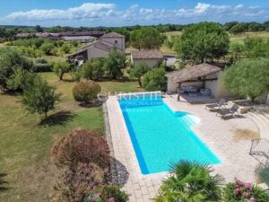 Périgourdine country GOLF property nestled within a PRESTIGIOUS GOLFING ESTATE