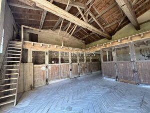 Chartreuse du XIXe siècle au bord de la Dordogne