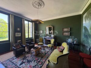 Chartreuse du XIXe siècle au bord de la Dordogne