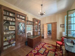 Chartreuse du XIXe siècle au bord de la Dordogne